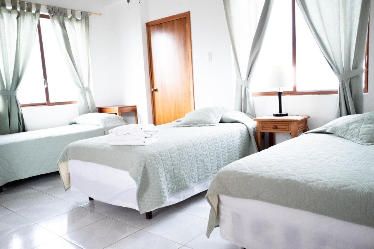 Hostal Santa Maria Floreana 外观 照片